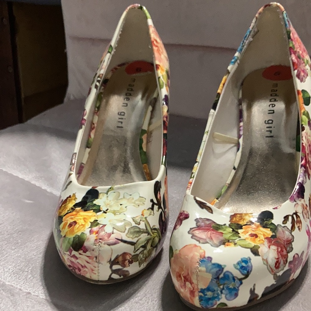 Floral pumps - Picture 2 of 5